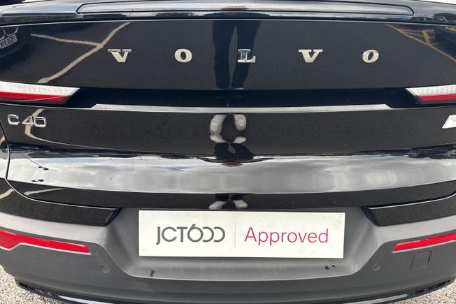 VOLVO C40 Photo 30