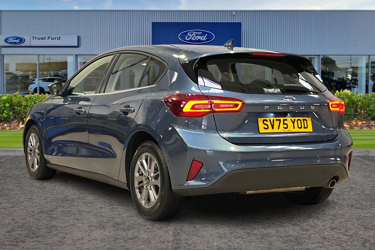 Ford FOCUS Photo 1