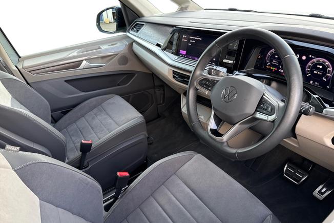 VOLKSWAGEN Multivan Photo 6