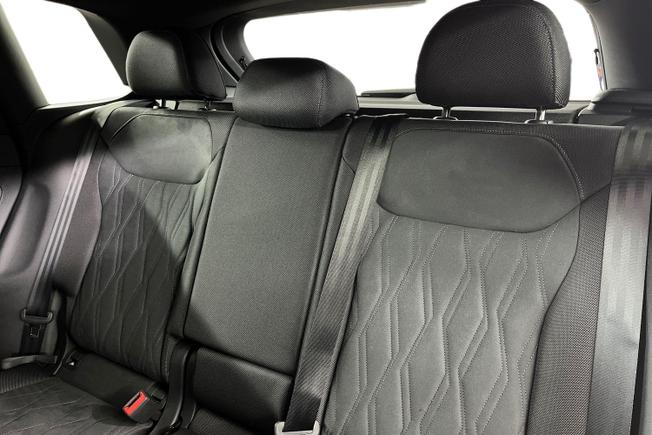 AUDI Q3 Photo 9