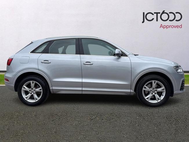 AUDI Q3 Photo 4