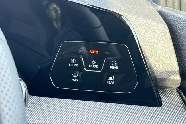 Volkswagen Golf Photo 39