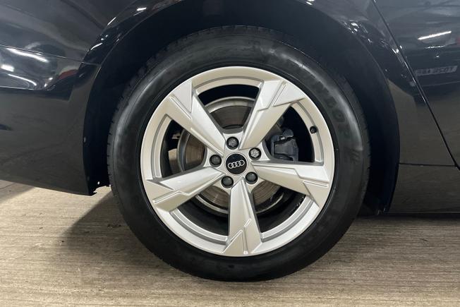 AUDI A6 Avant Photo 5