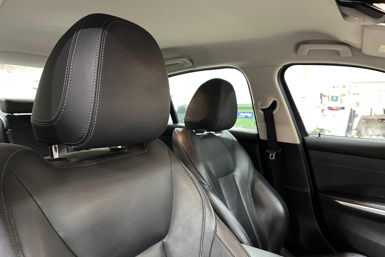 BMW 3 SERIES Photo 16