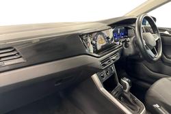 VOLKSWAGEN Polo Photo 2