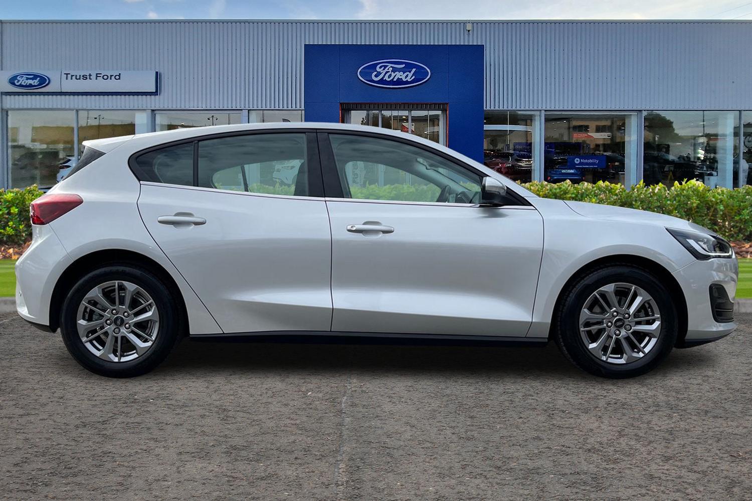 Ford FOCUS Photo 2