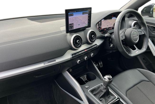 Audi Q2 Photo 2