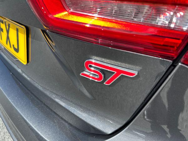 Ford Focus Photo autoimg-fa2dfeccf9310f89e509dd6adc7fd5ef71847147.jpg