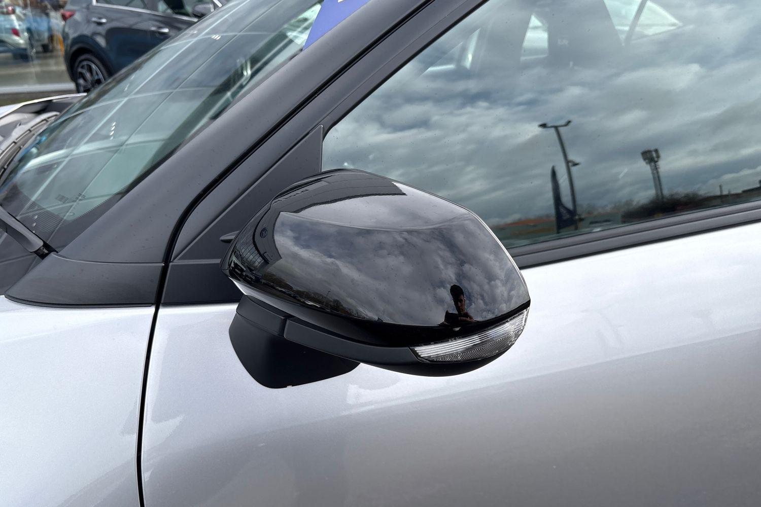 Toyota YARIS CROSS Photo 31