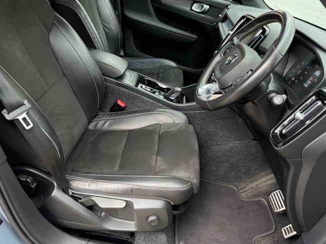 VOLVO Xc40 Photo 28