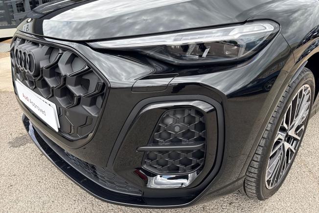 AUDI SQ5 Photo 24