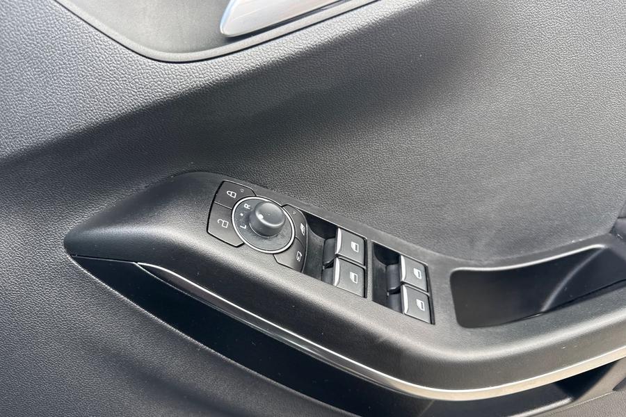 Ford PUMA Photo autoimg-fa325c82a8a94d92d3469147305252c0b83322b7.jpg