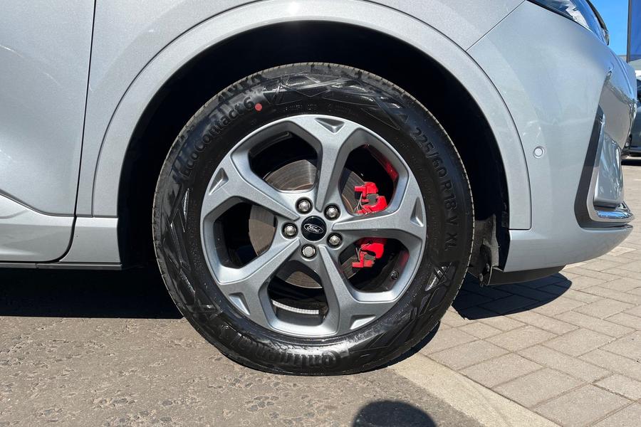 Ford Kuga Photo autoimg-fa3393ab7e74975285d926b22ab9c013f52f6a95.jpg