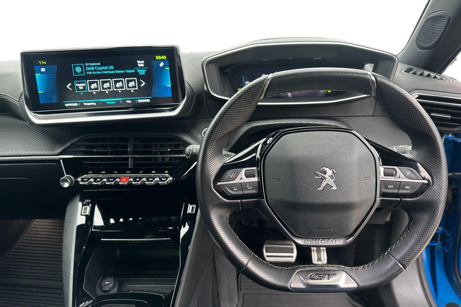 Peugeot 2008 Photo 9