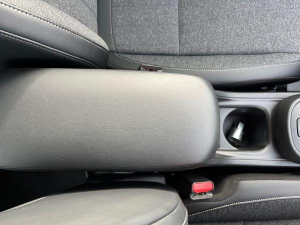Honda Jazz Photo autoimg-fa3589e1e01ae3271a2370f6a4518b7606142781.jpg