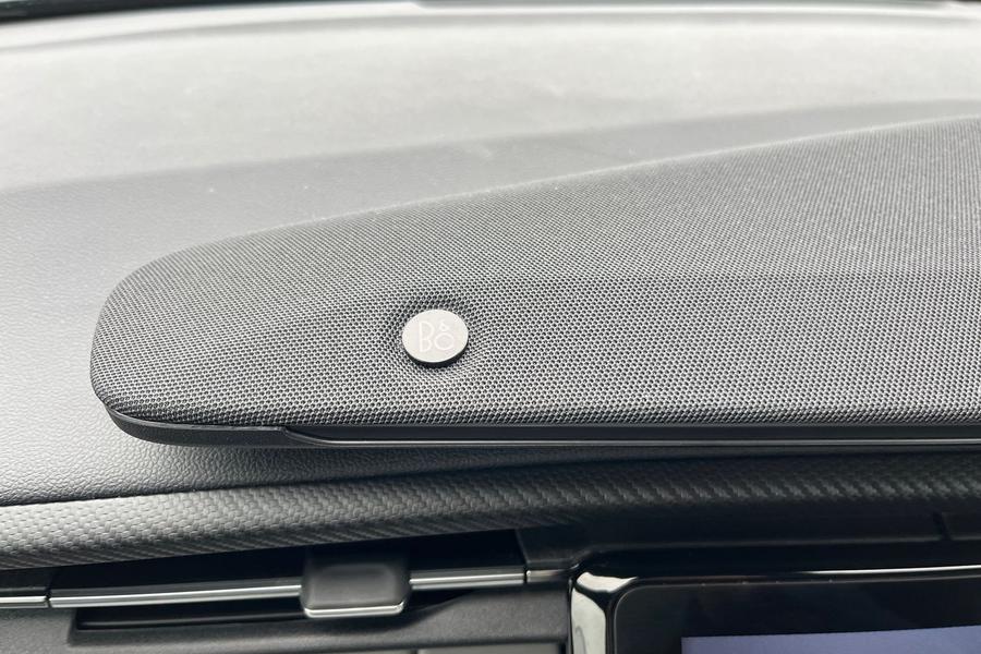 Ford CAPRI Photo autoimg-fa37f84b640d63f628040b72bc75f5cbd4fc590d.jpg