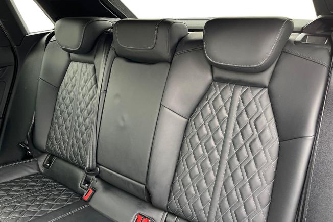 Audi S3 Photo 9