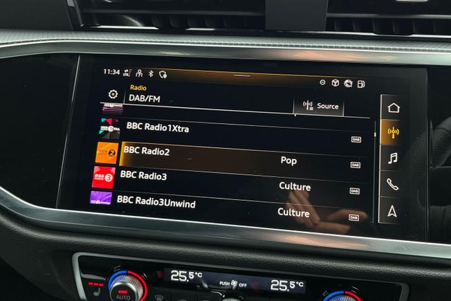 AUDI Q3 Photo 31