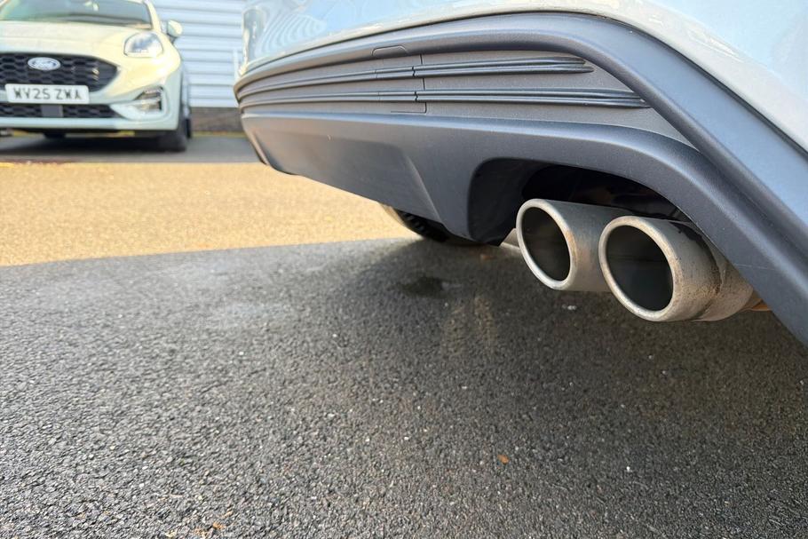 Used Ford FOCUS WX25JZM 27