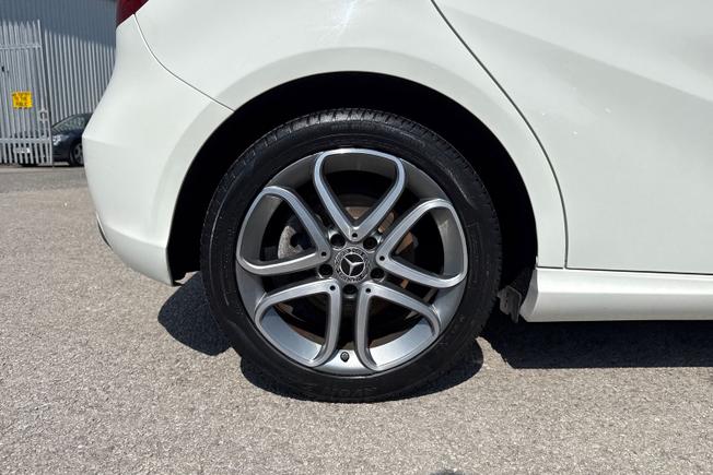 MERCEDES-BENZ A Class Photo 21