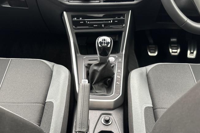 VOLKSWAGEN Polo Photo 24