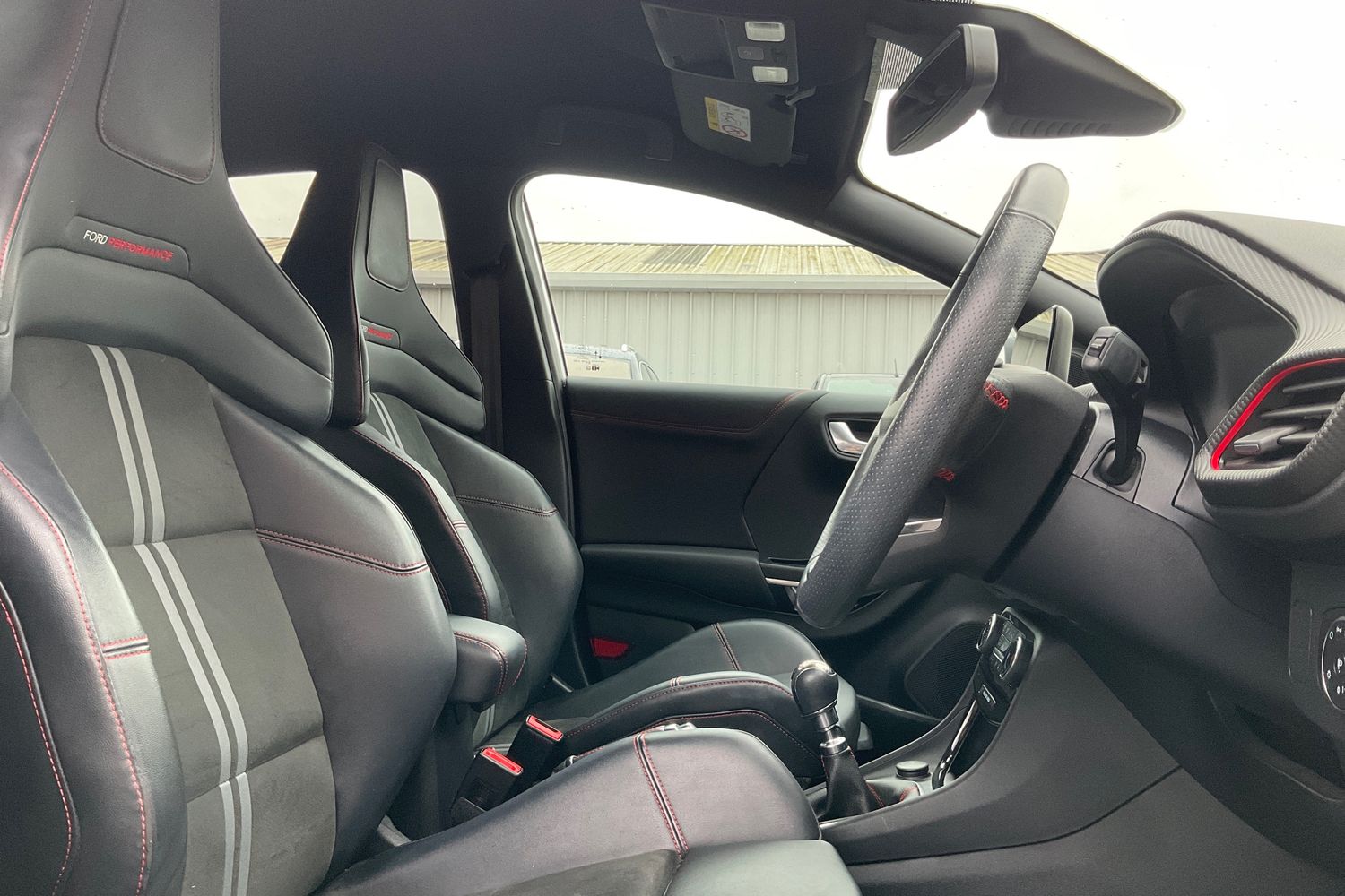 Ford PUMA Photo 16