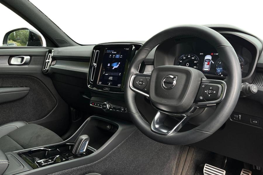 Volvo XC40 Photo autoimg-fa42789bb5d3fb47e92dbac11f65ea66da0c8083.jpg