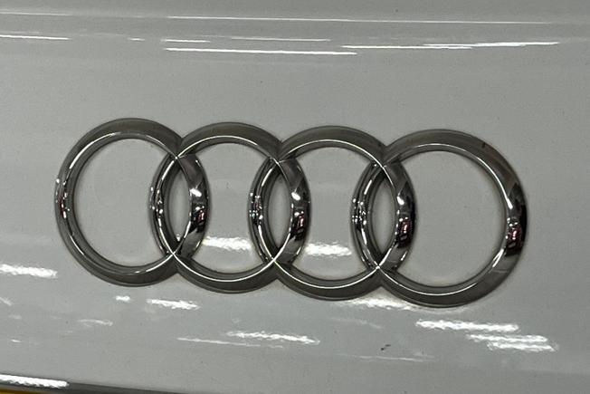 AUDI A6 Avant Photo 33