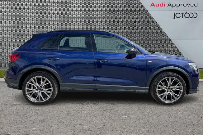 AUDI Q3 Photo 4