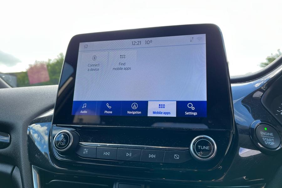 Ford FIESTA Photo autoimg-fa51bb7223e3b1337c55e2747f9a7677901a64b1.jpg
