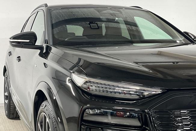 AUDI Q6 E-Tron Photo 38