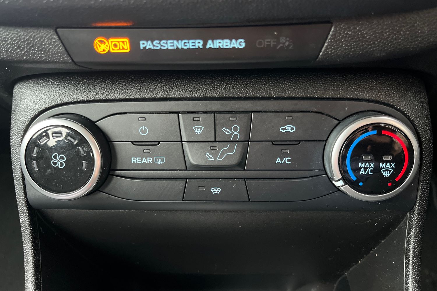 Ford FIESTA Photo 31