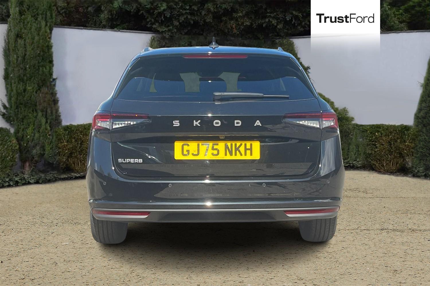 Skoda SUPERB Photo 6