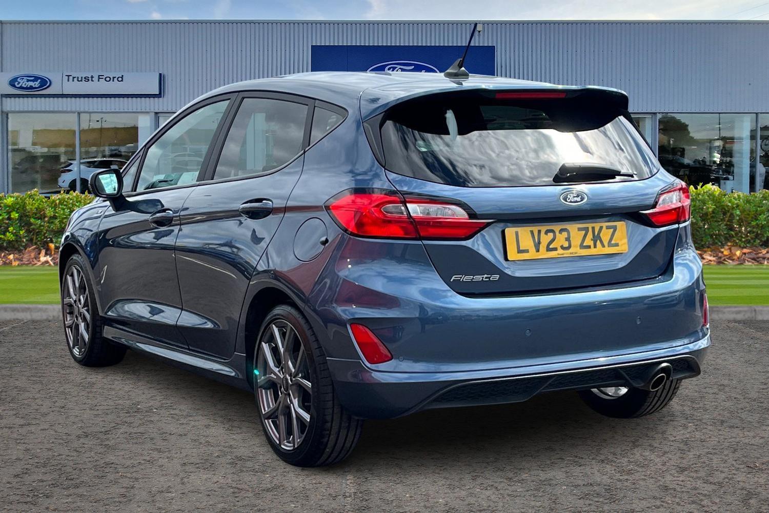 Ford Fiesta Photo 1