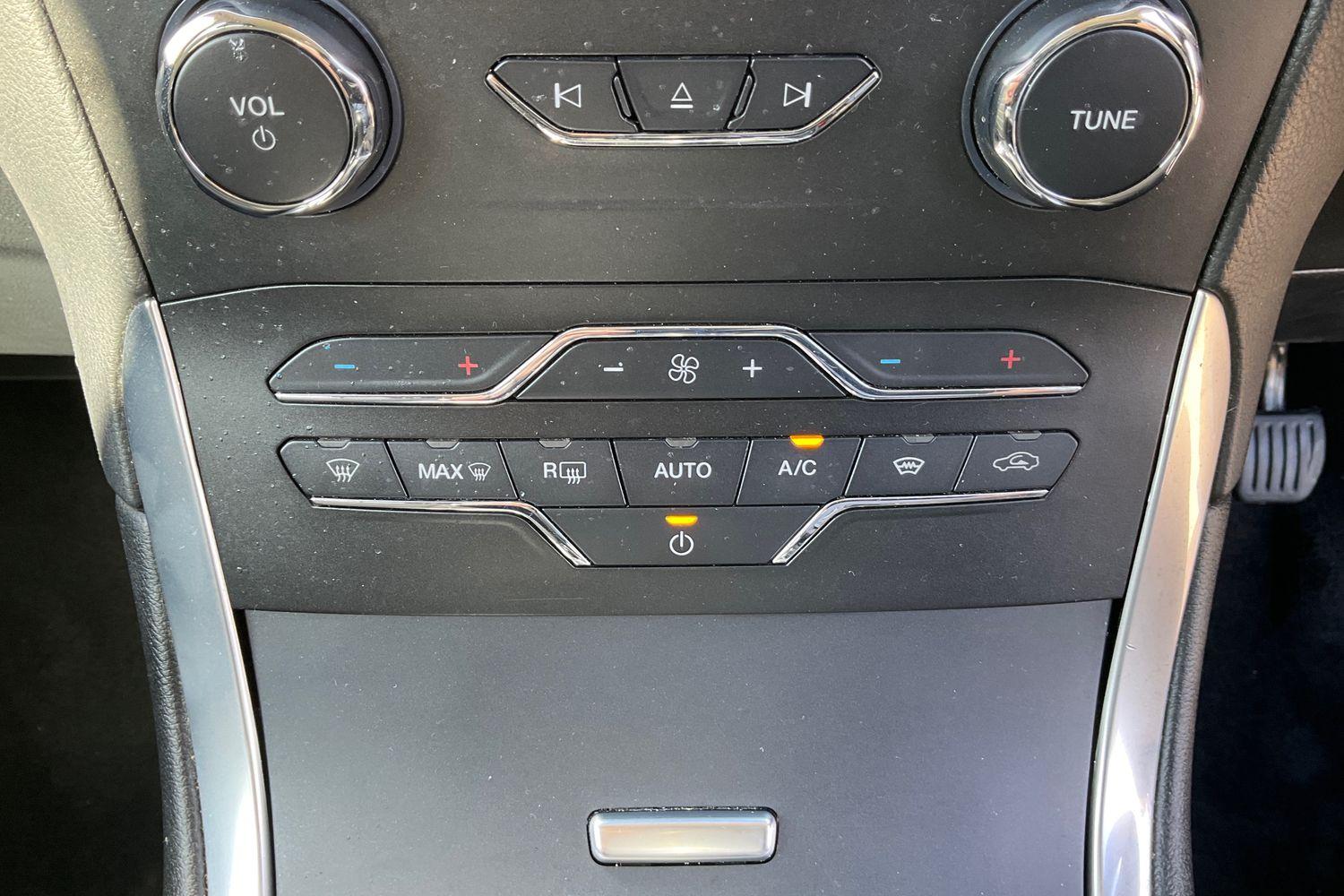 Ford Galaxy Photo 34