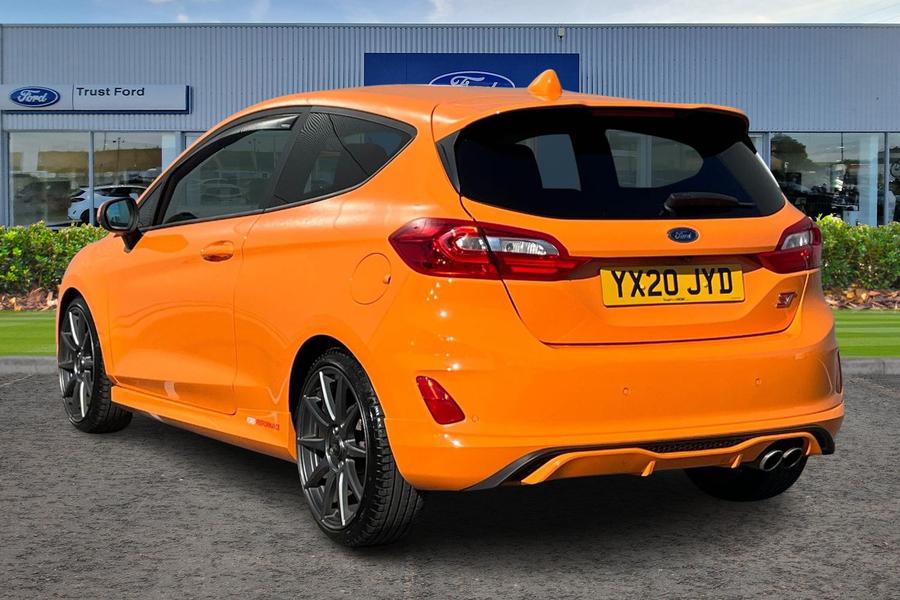 Ford FIESTA Photo autoimg-fa62d5f1c97281c8e24c8455f654387186115428.jpg