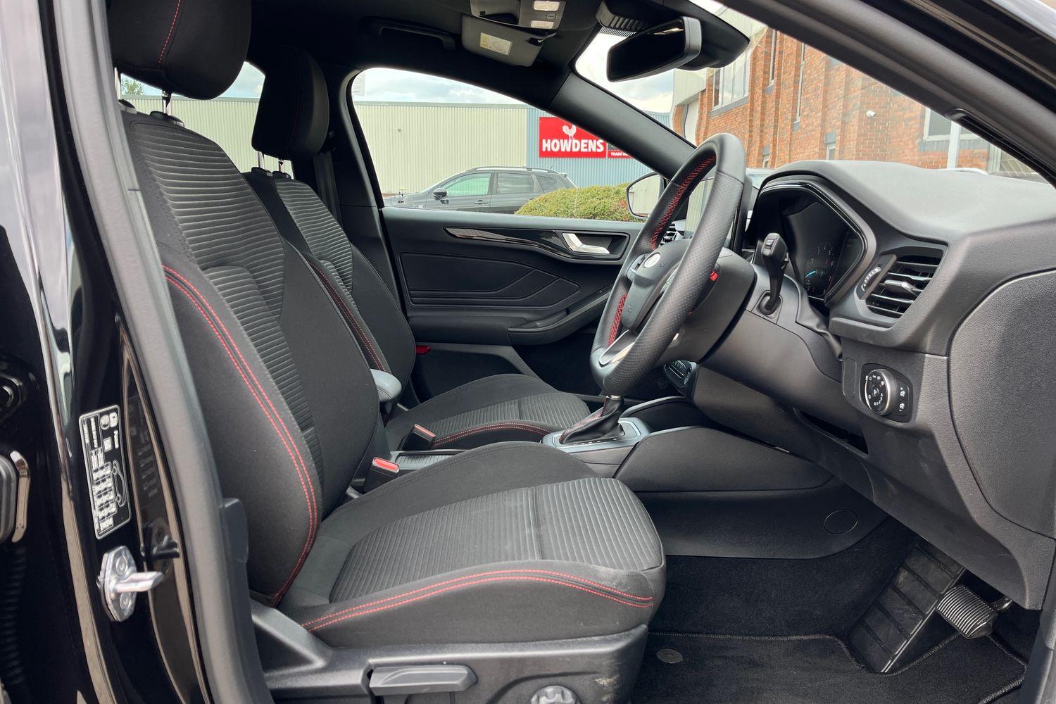 Ford Focus Photo 26
