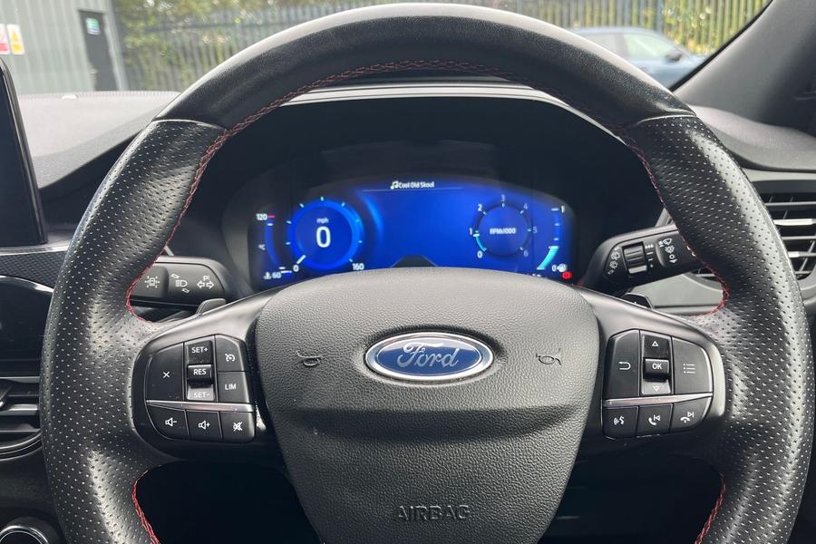 Ford KUGA Photo autoimg-fa686446defbd4e31b1262bce6dcf3b8d2d91e17.jpg