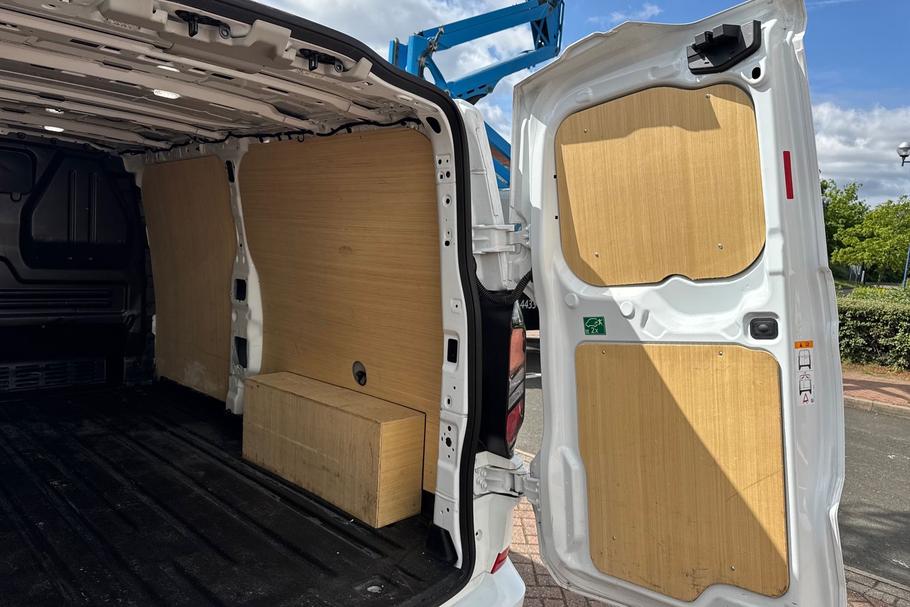 Used Ford TRANSIT CUSTOM FY25RXP 18