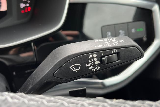 AUDI Q3 Photo 36