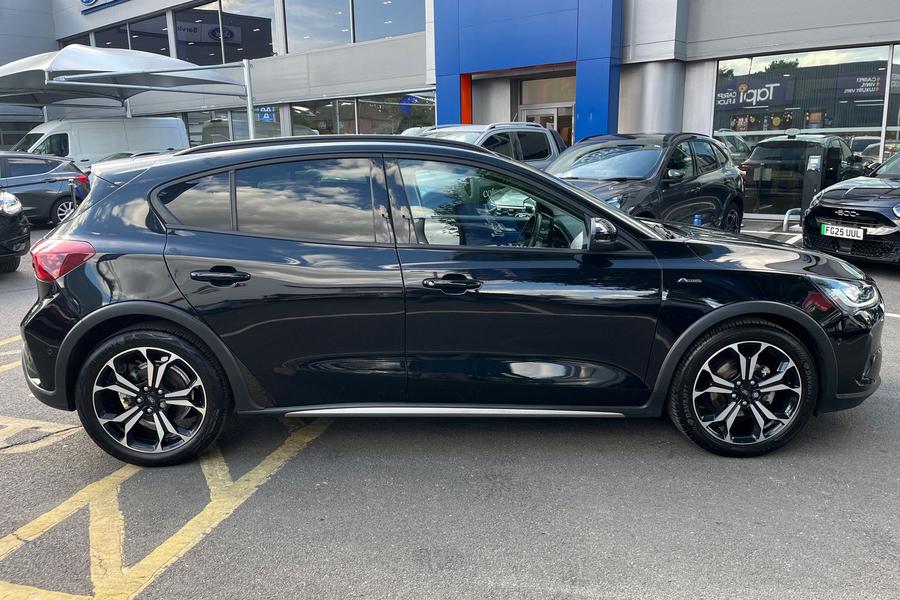 Ford FOCUS Photo autoimg-fa6d7e5db1242f8d8e48617df668c849c40c4d98.jpg