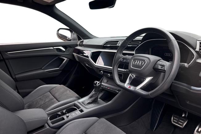 AUDI Q3 Photo 6