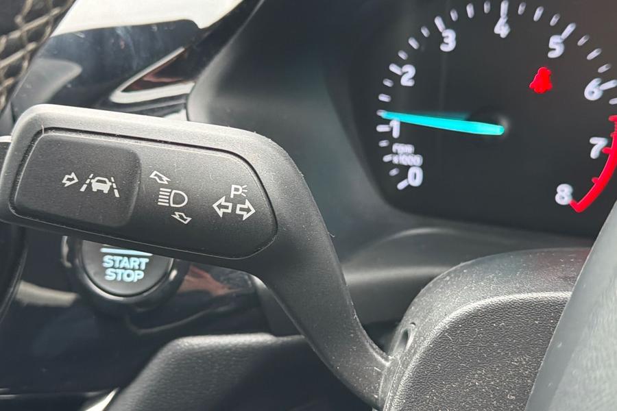 Ford FIESTA Photo autoimg-fa731647f2d9bf778f172b0b006aa2fbacebbc3e.jpg