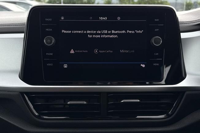VOLKSWAGEN T-Roc Photo 14