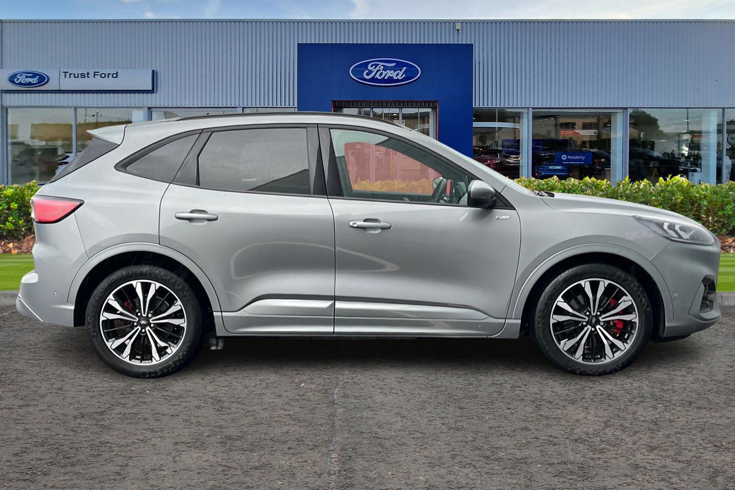Ford KUGA Photo 2