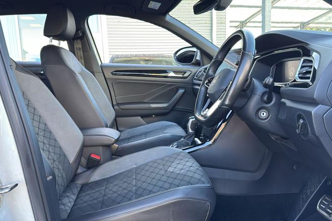 VOLKSWAGEN T-Roc Photo 37