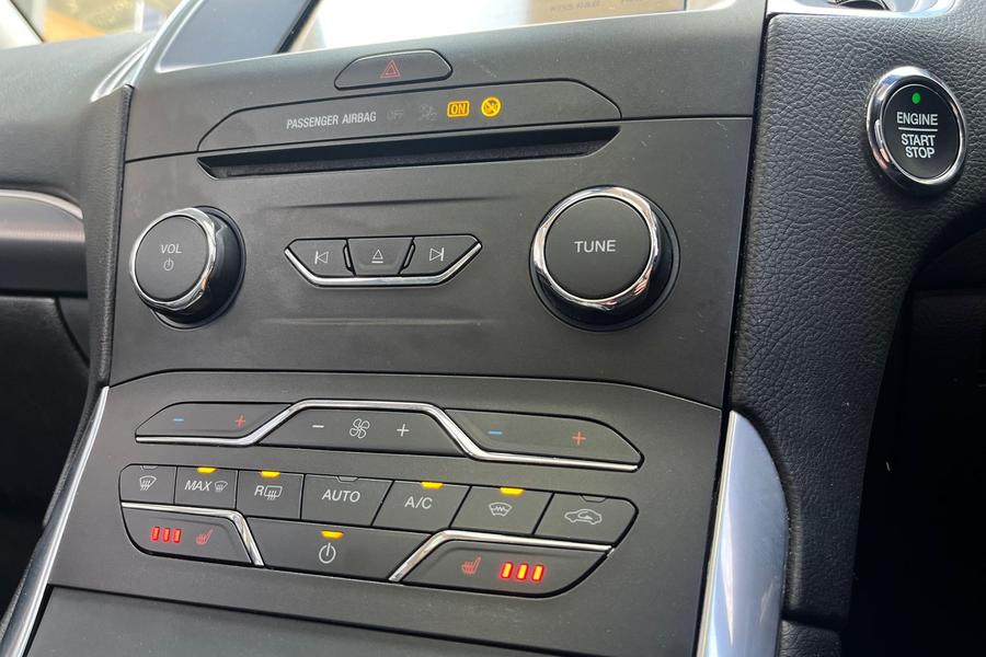Ford Galaxy Photo autoimg-fa87ba499230a79dc86e30980c828549029300fb.jpg