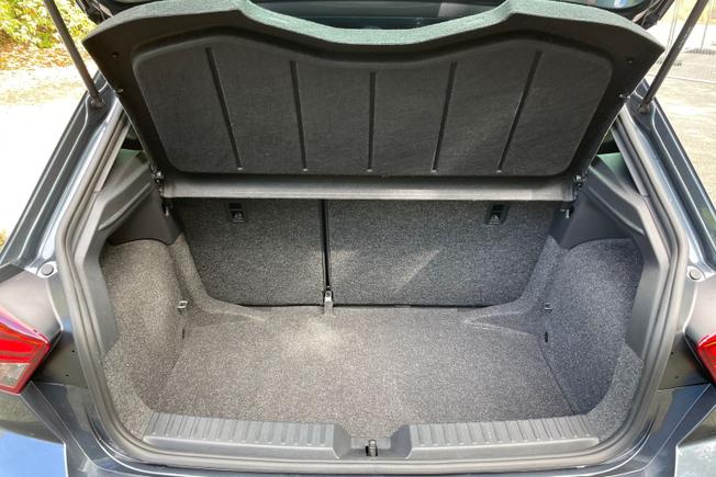 SEAT Ibiza Photo 12