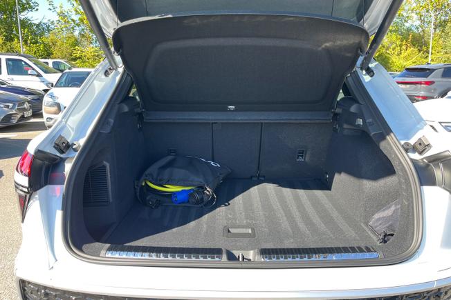 AUDI Q3 Photo 12