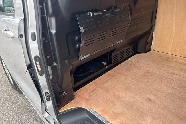 VOLKSWAGEN Transporter Photo 27